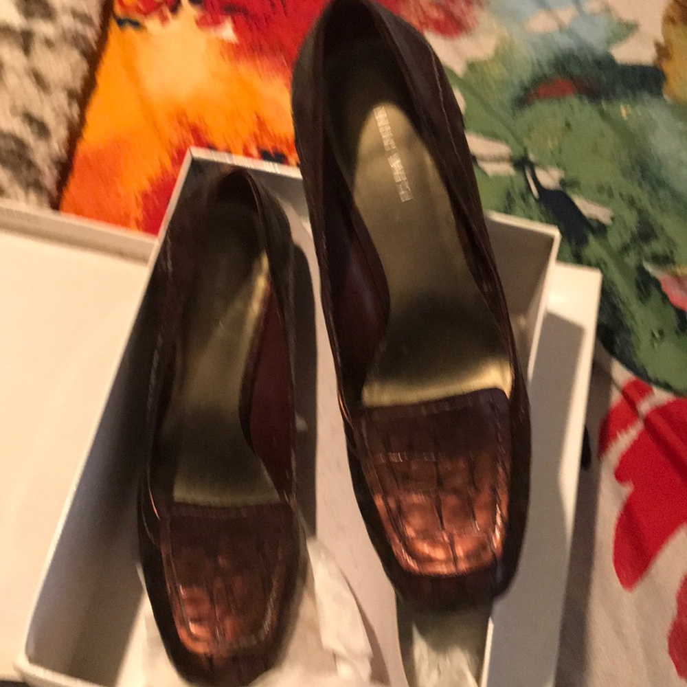 Women Nine West size 8.5